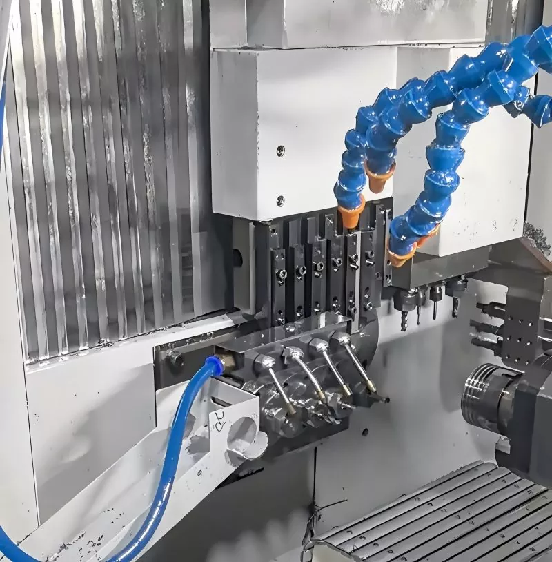 Zhangxue motocikli dirkajo na progi, podprti z močno podporo Tuoyuan Metal